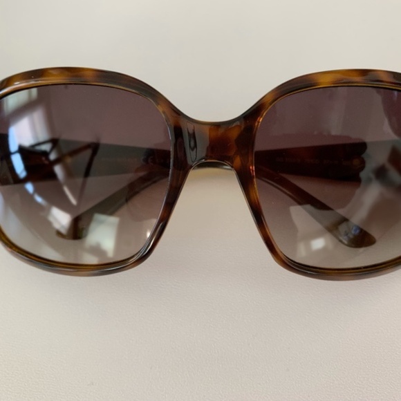 Gucci sunglasses - Picture 1 of 9